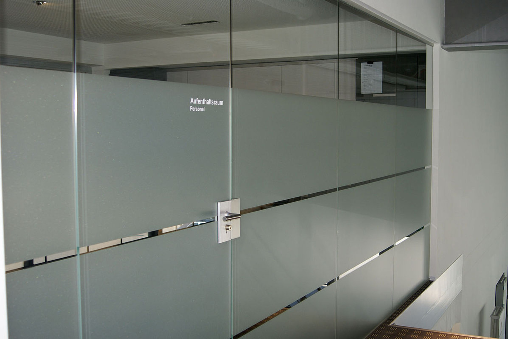 Porschecenter Bern, Folierung