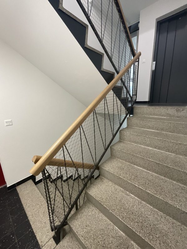 Metallgeländer von Proverit, Beispiel 4