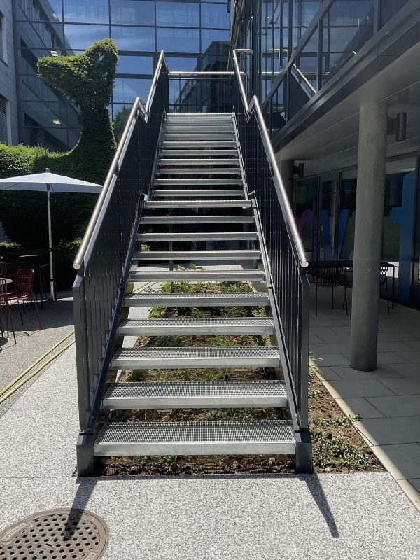 Metalltreppe von Proverit, Beispiel 3